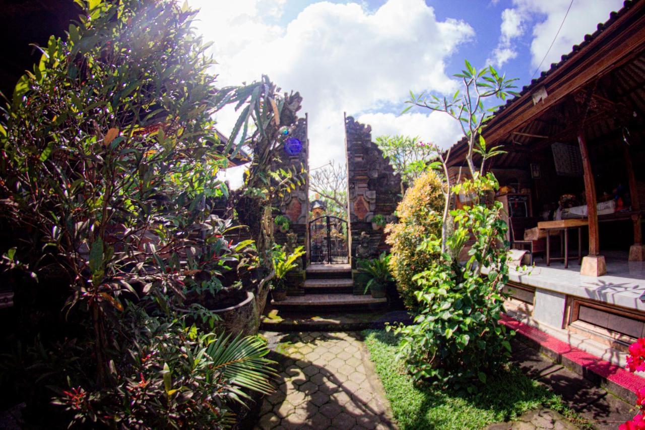 Rayshiva Homestay Ubud  Exterior photo