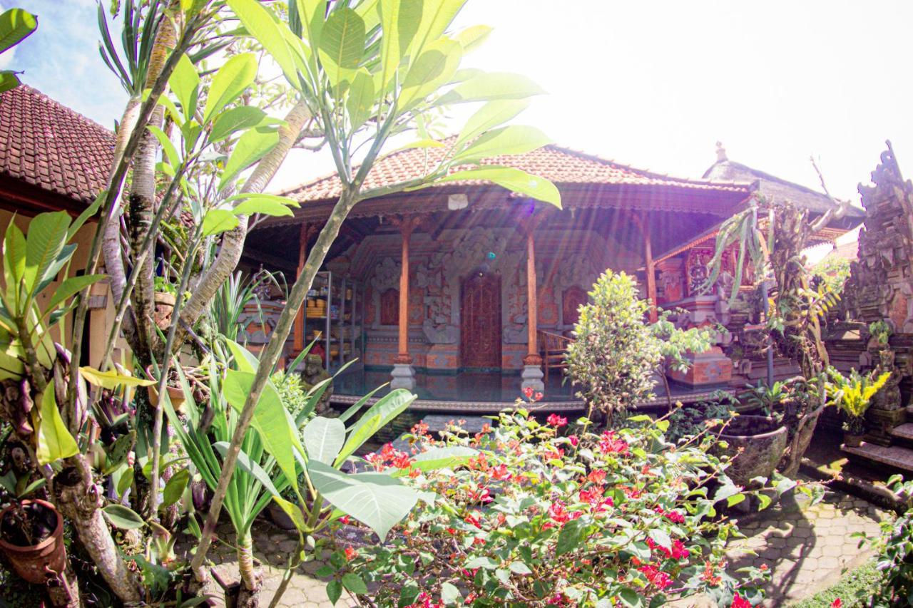 Rayshiva Homestay Ubud  Exterior photo